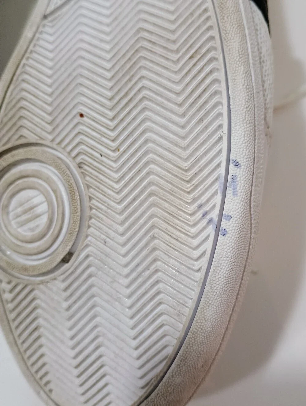 Adidas Diona 2.0 Sneakers Athletic Tennis Shoes White Black Women's Sz 9